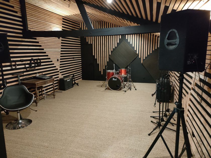 Salle de répétition la Cendrie angle bas droit